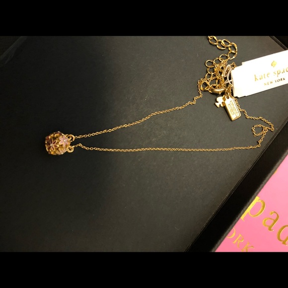 *SOLD* Kate Spade - Daisy Flower Ball Necklace πΈ - Picture 4 of 6